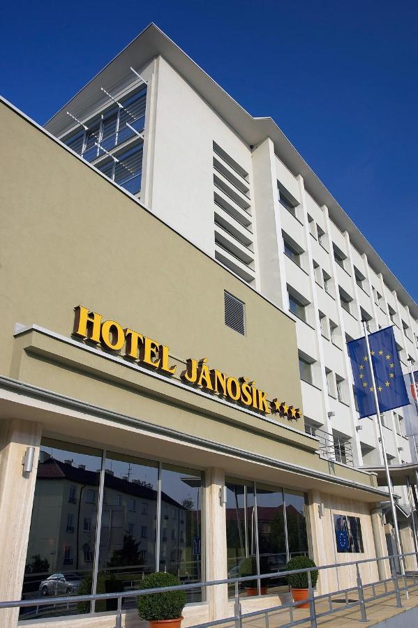 Hotel Janosik Liptovský Mikuláš Eksteriør billede