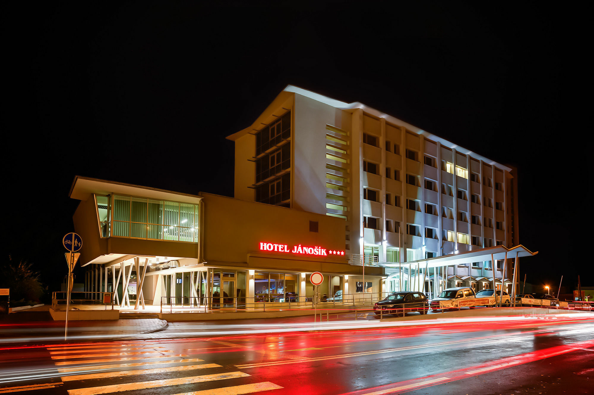 Hotel Janosik Liptovský Mikuláš Eksteriør billede